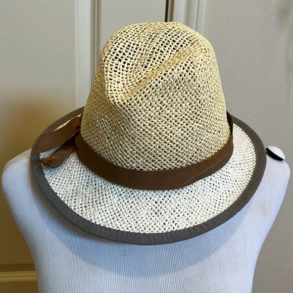 STELA T summer hat. - Picture 1 of 7